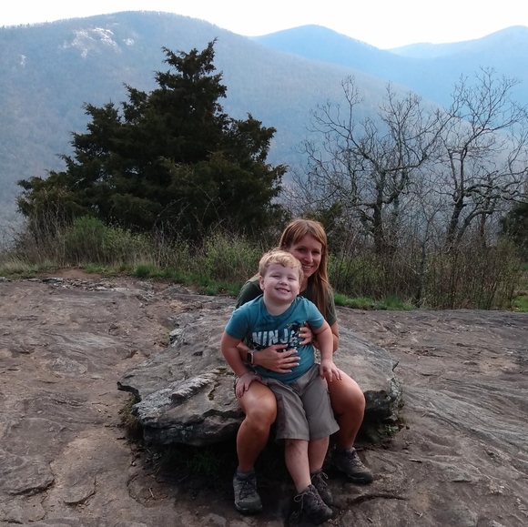 Meet your Posher, Karen - Picture 3 of 3